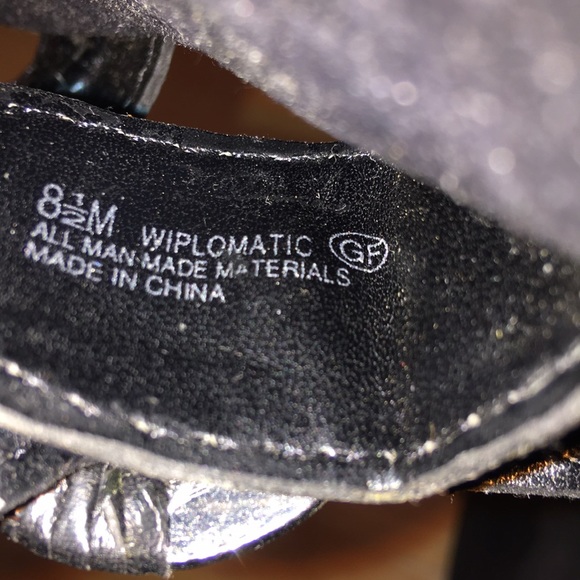 Black sandals with a very low heel 👌👓 - Picture 4 of 5